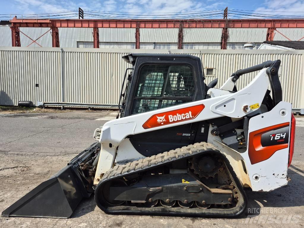 Bobcat T 64 Smykem řízené nakladače