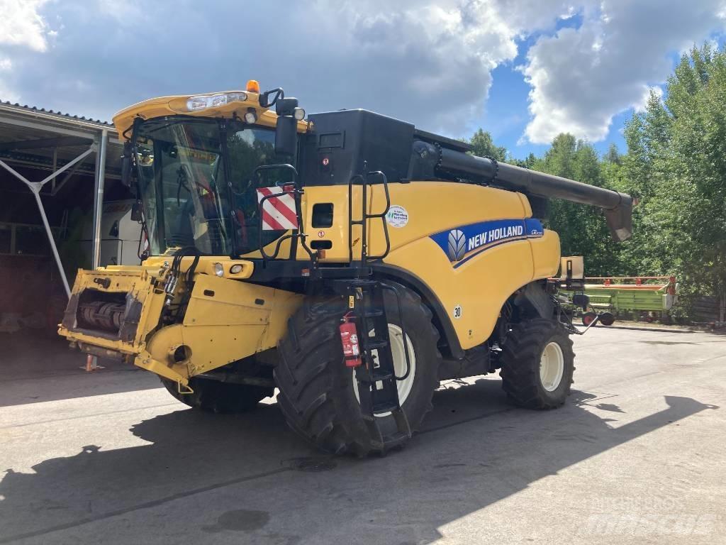 New Holland CR 9090 Sklízecí mlátičky