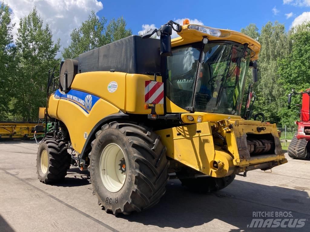 New Holland CR 9090 Sklízecí mlátičky