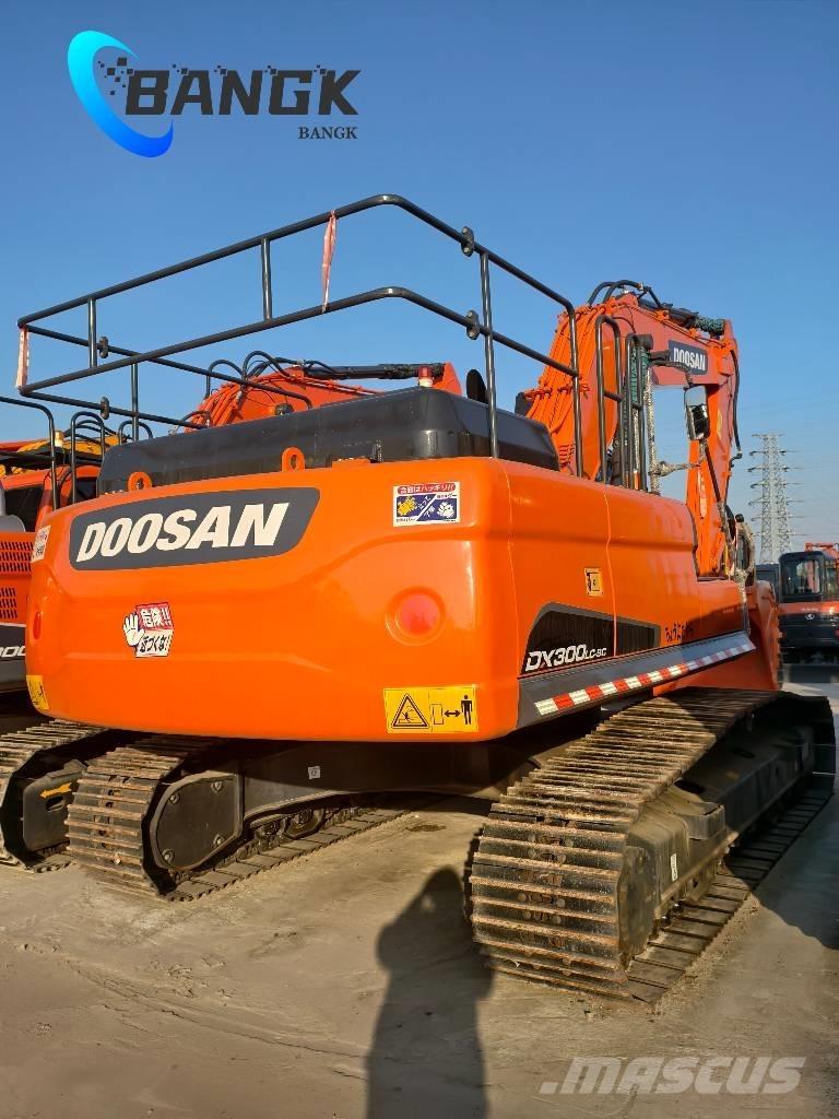 Doosan DX 300 LC Pásová rýpadla