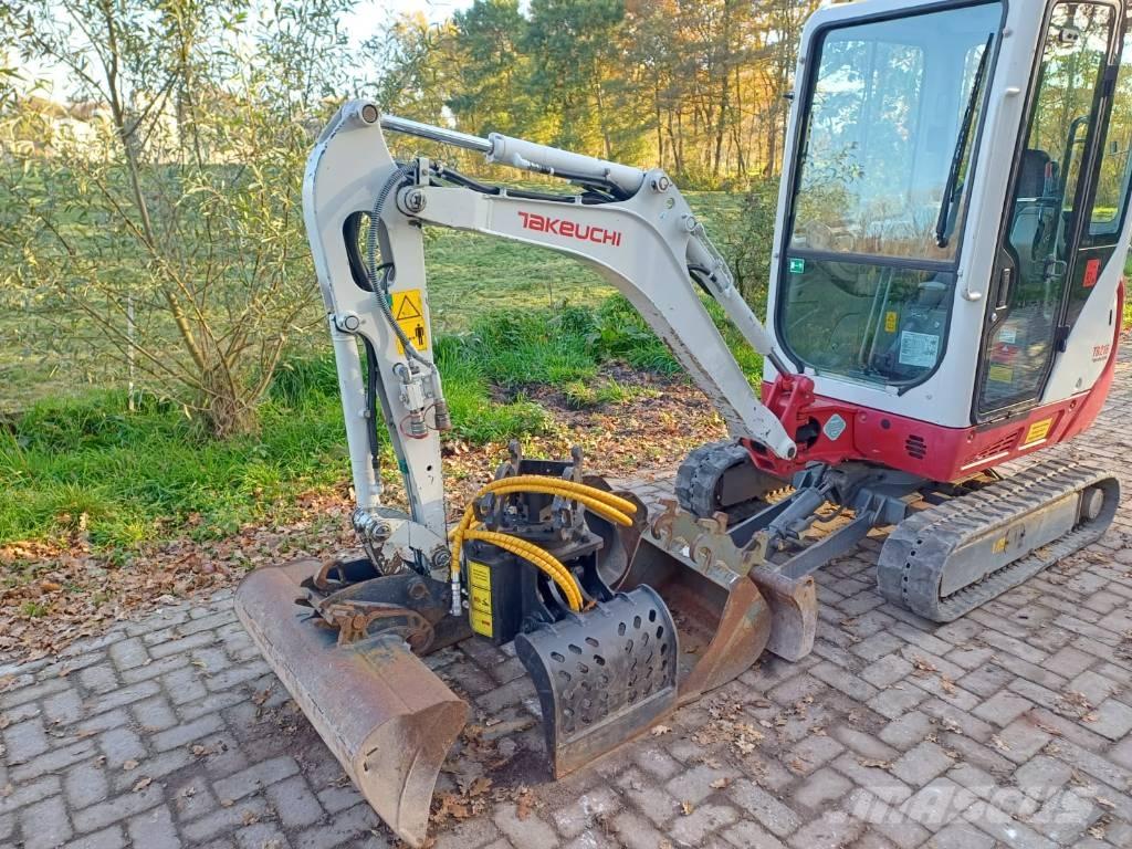 Takeuchi TB 216 Mini rýpadla < 7t