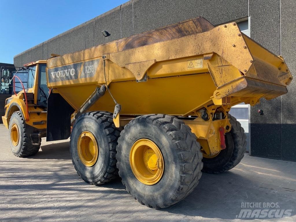 Volvo A25G Kloubové dempry