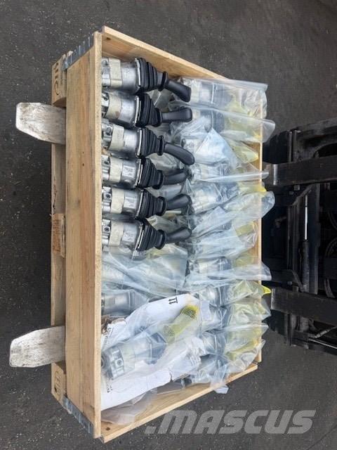 Rexroth NEW JOYSTICK Kabiny a interiér