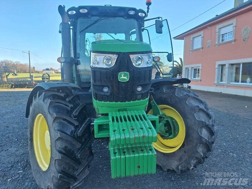 John Deere 6140 R Traktory