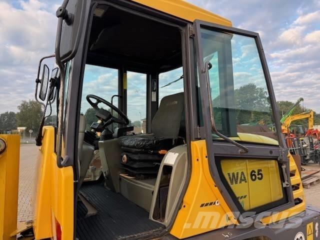 Komatsu WA 65-3 Kolové nakladače