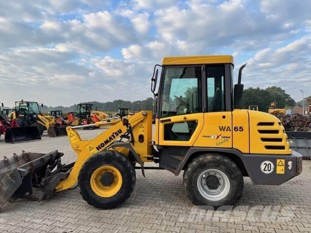 Komatsu WA 65-3 Kolové nakladače