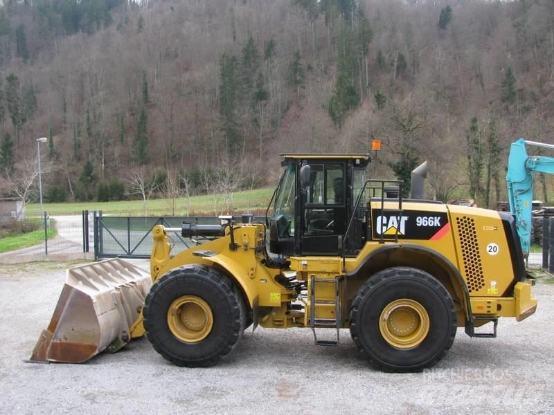 CAT 966K Top stanje Kolové nakladače