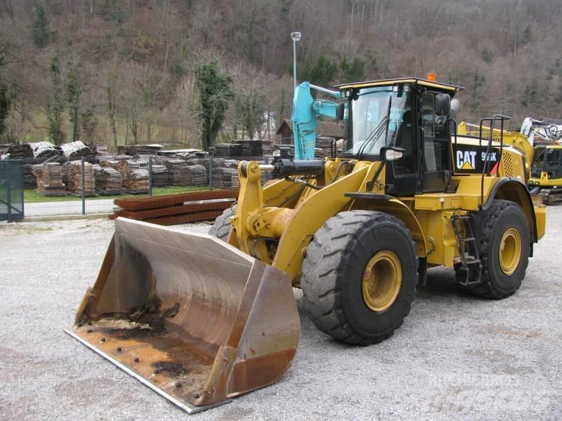 CAT 966K Top stanje Kolové nakladače