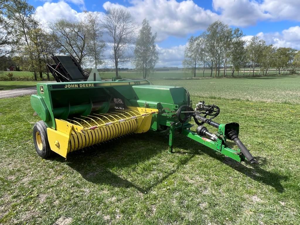 John Deere 359 Lis na hranaté balíky
