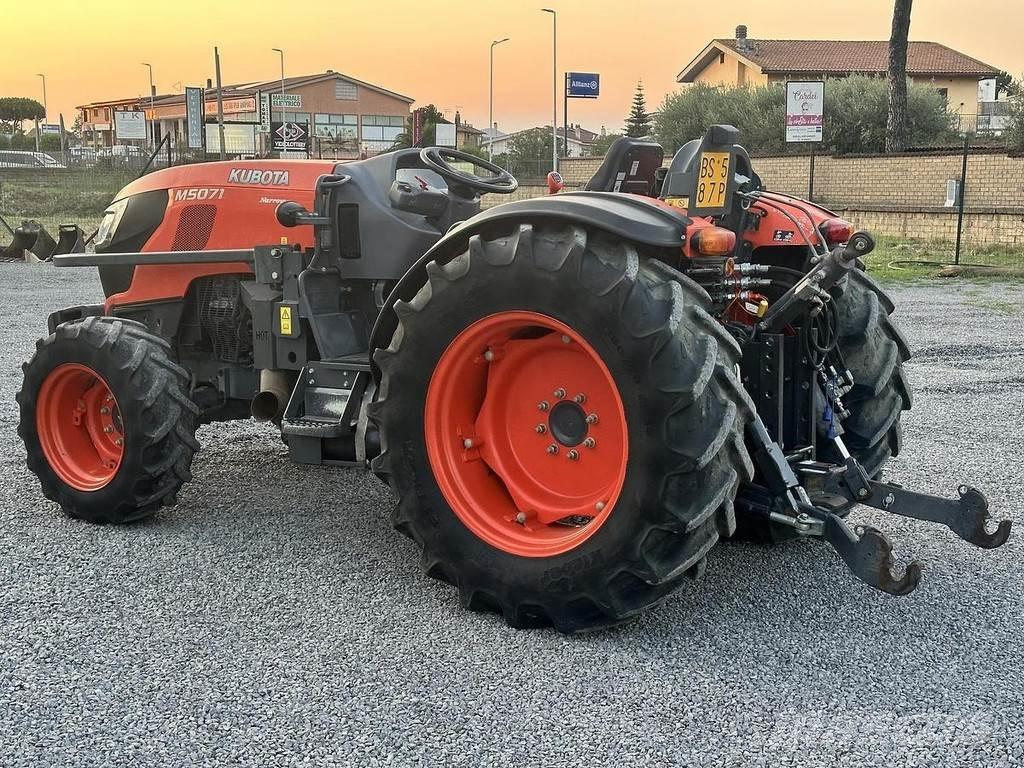 Kubota M5071N Traktory
