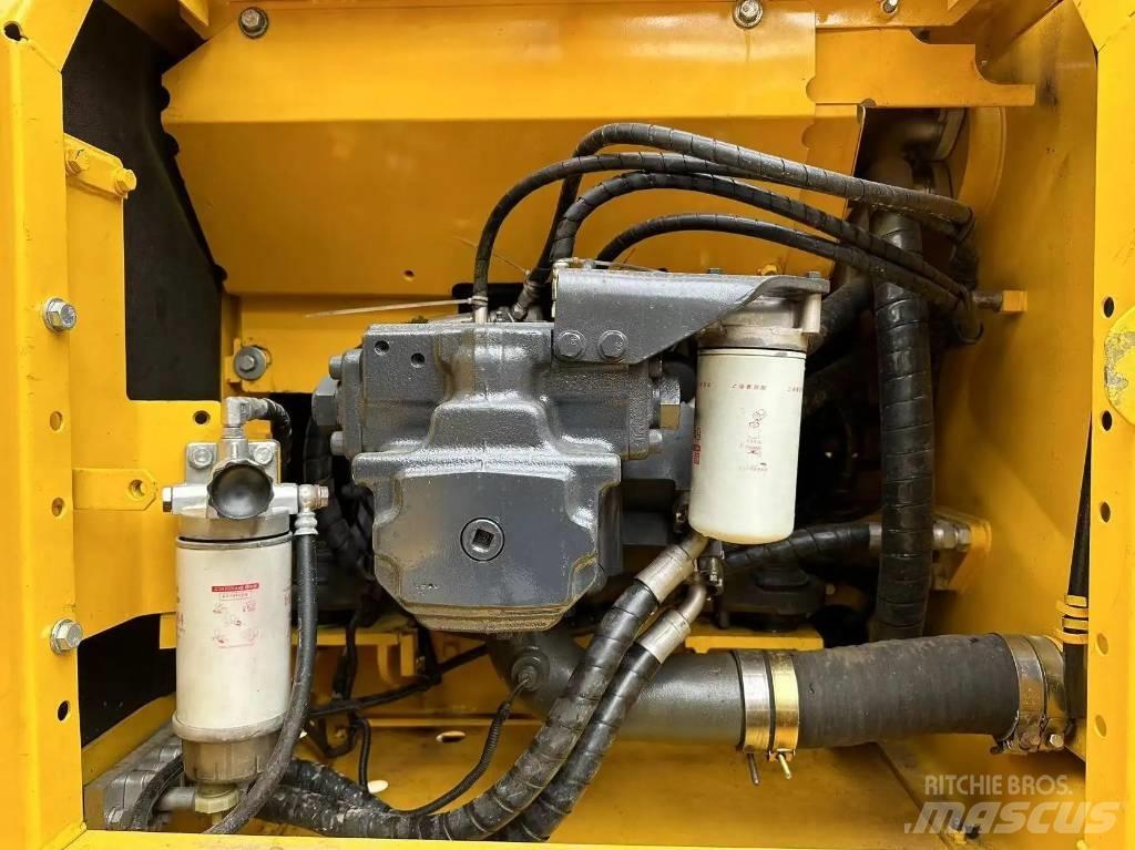 Komatsu PC 210-8 Pásová rýpadla
