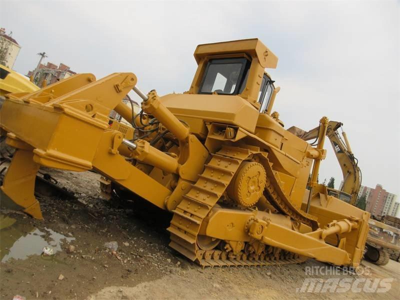 CAT D 10 Pásové dozery