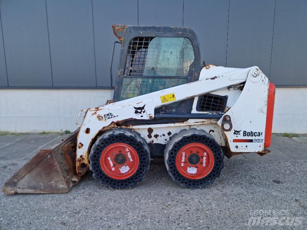 Bobcat S 450 Smykem řízené nakladače