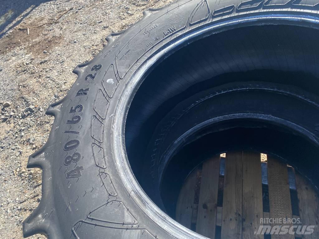 Mitas 480/65 R28 Pneumatiky, kola a ráfky