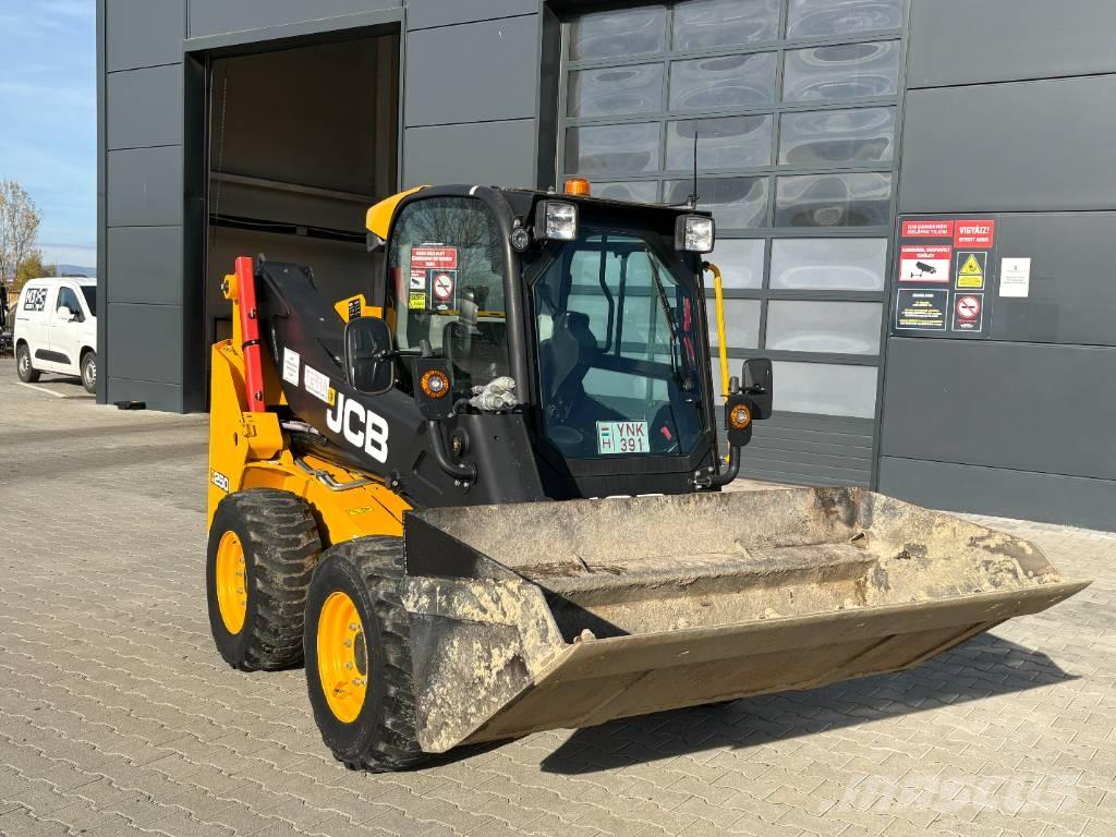 JCB 250 T4 Mininakladače
