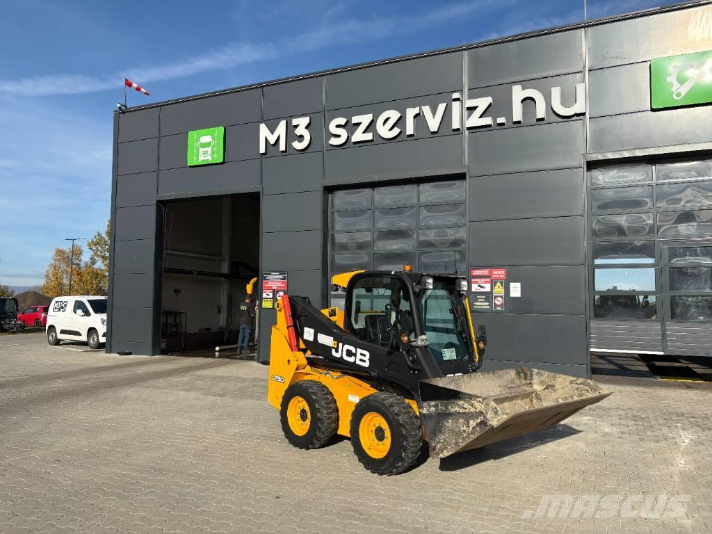 JCB 250 T4 Mininakladače