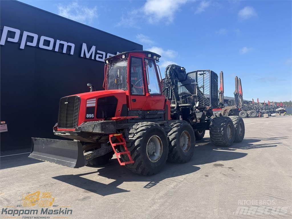 Komatsu 895 Vyvážecí traktory