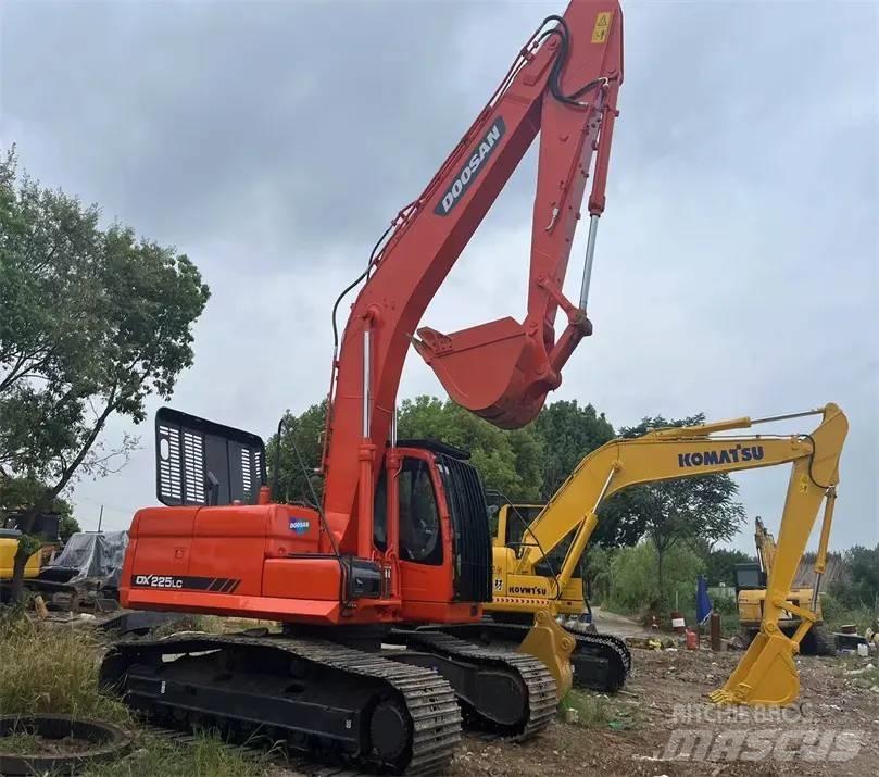 Doosan DX225LC-9C Pásová rýpadla