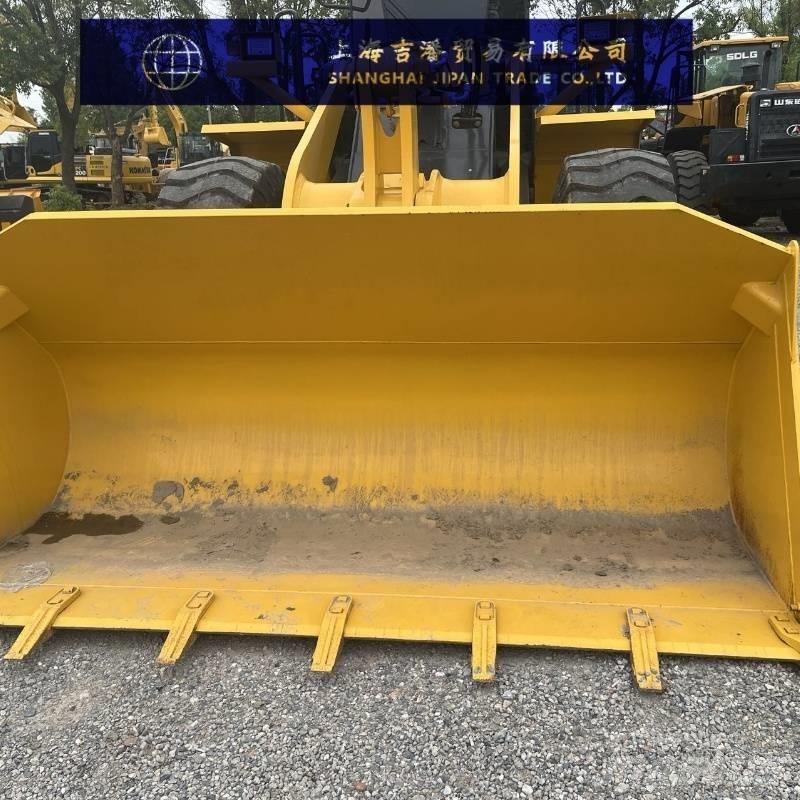 Komatsu WA 380 Kolové nakladače