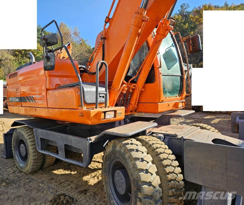 Doosan DX 210 W Kolová rýpadla
