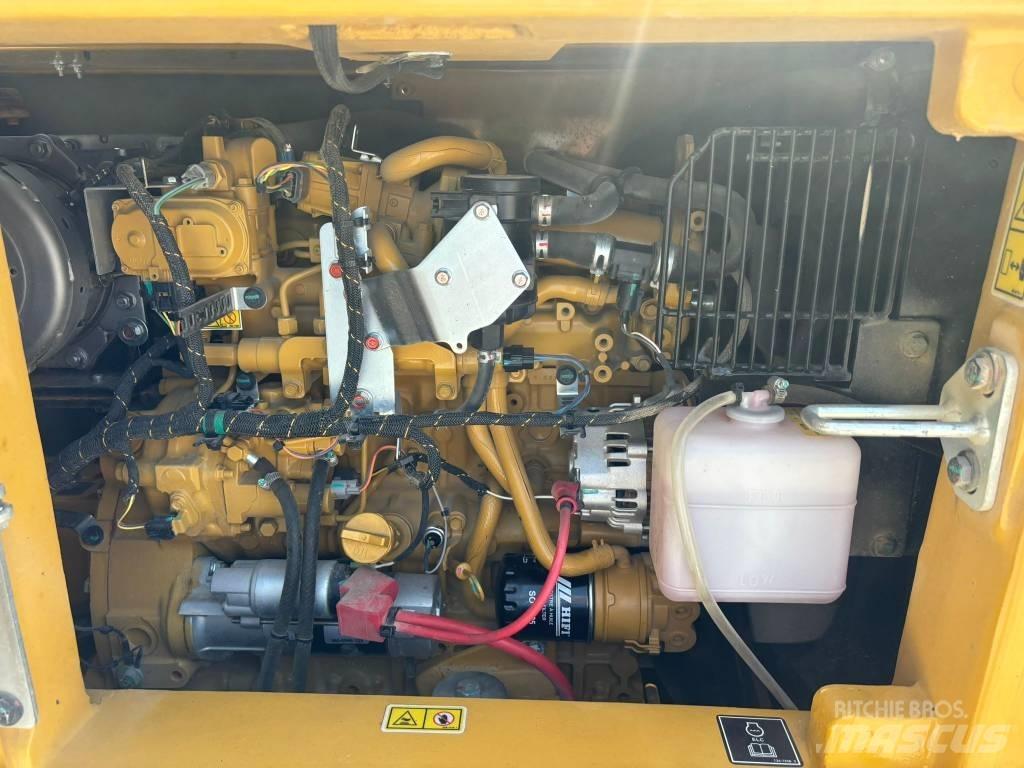 CAT 308 Midi rýpadla 7t - 12t