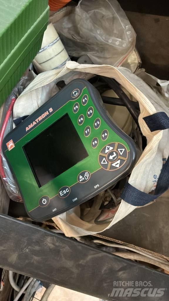 Amazone ZA-TS 4200 Rozmetadlo minerálních hnojiv