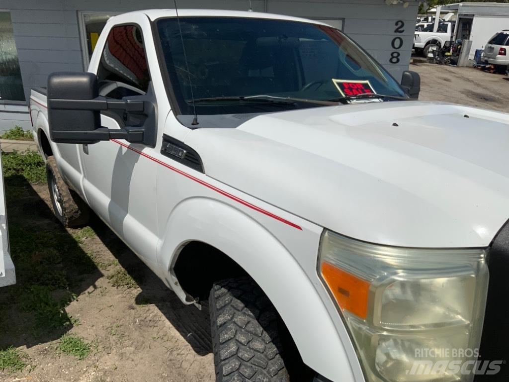 Ford F 250 SD Další
