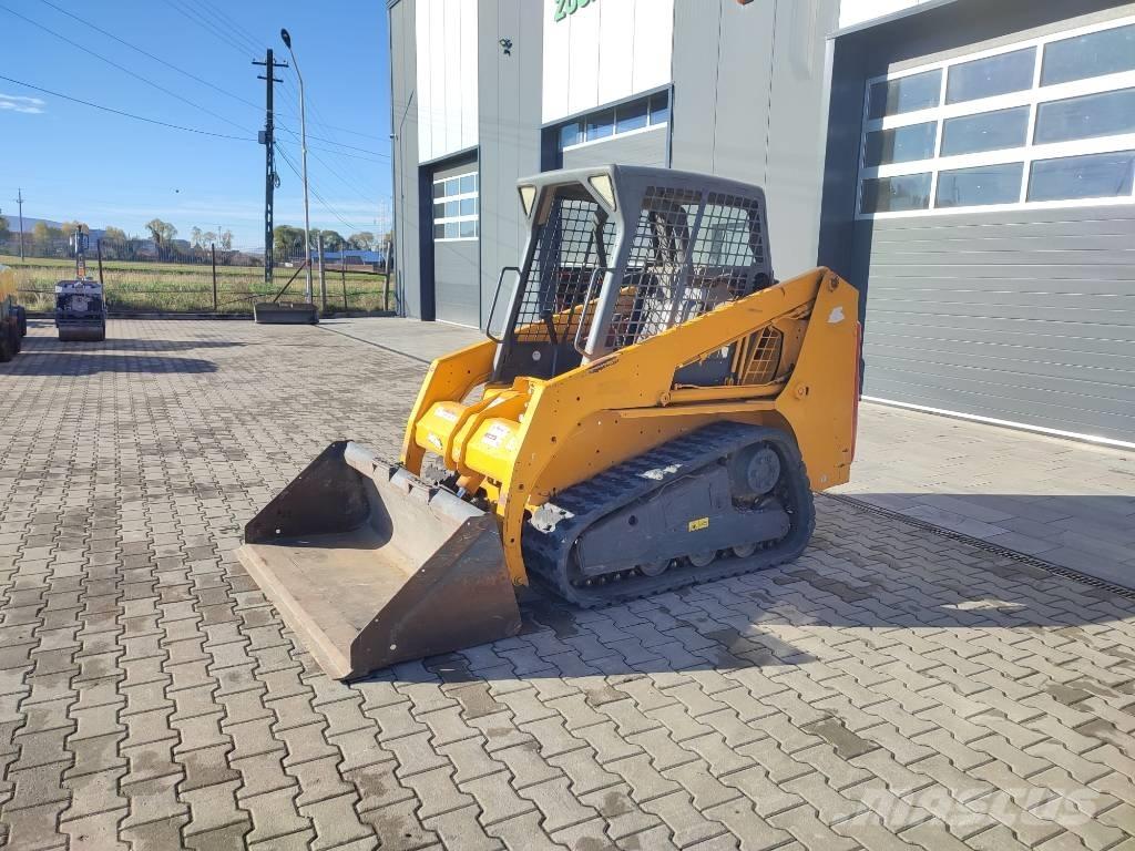 Bobcat T 140 Smykem řízené nakladače