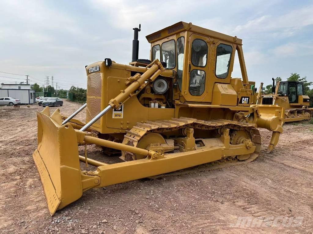 CAT D 7 G Pásové dozery
