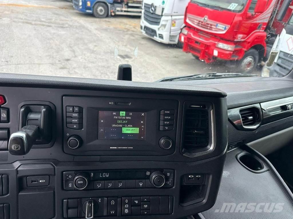 Scania R 520 Tahače