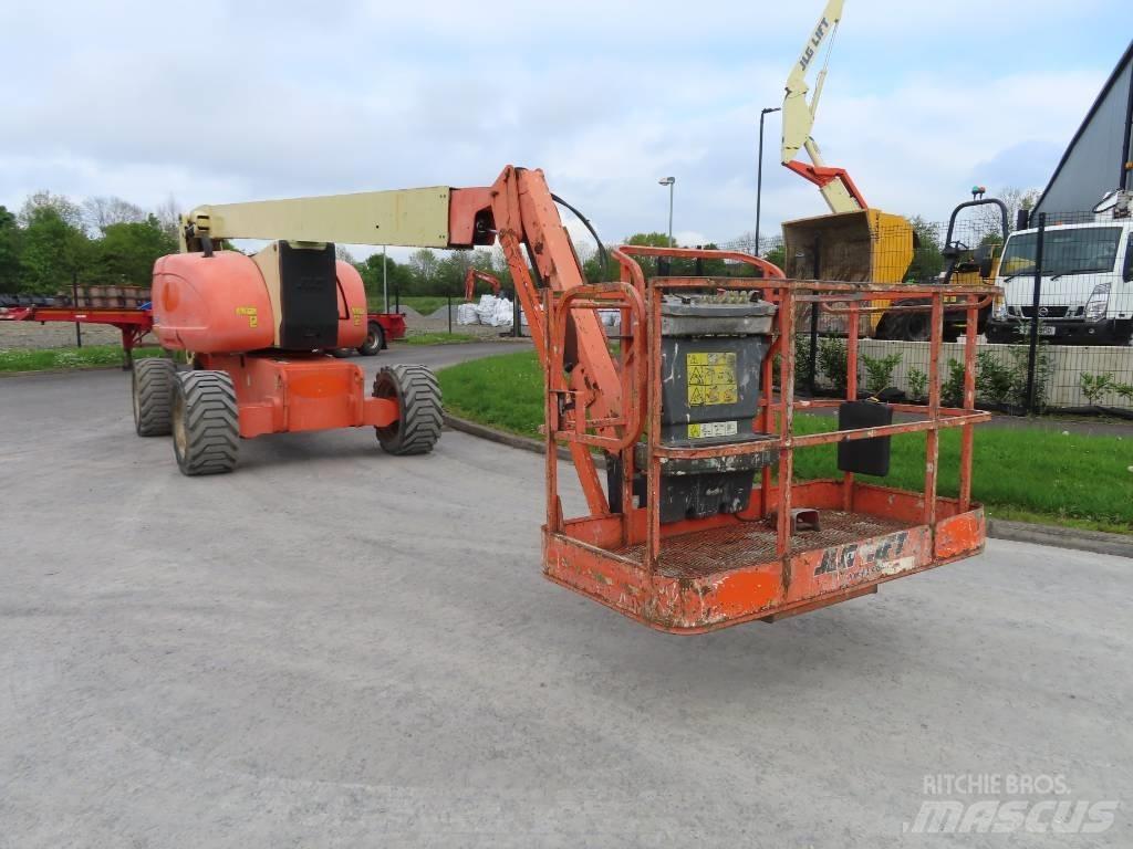 JLG 800 AJ Kloubové plošiny