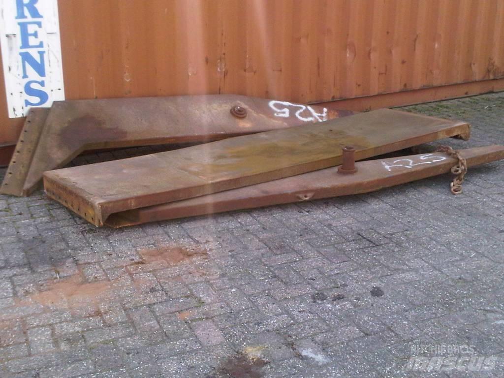 Volvo A25 tailgates Podvozky a zavěšení kol