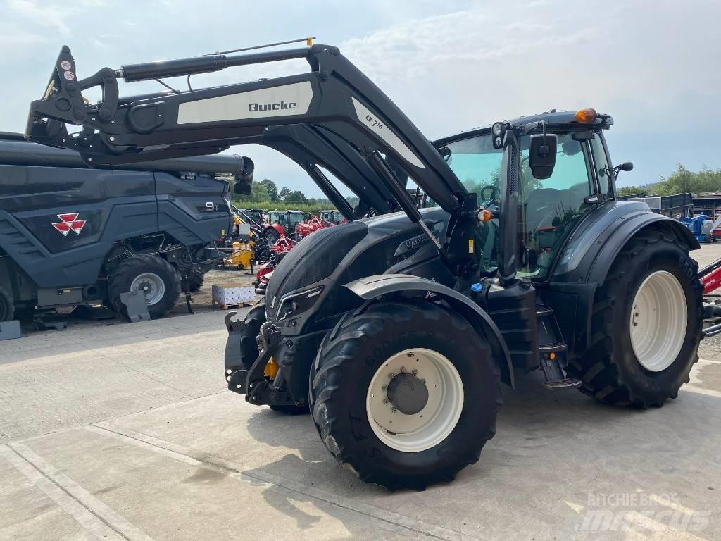 Valtra T214 Versu Traktory