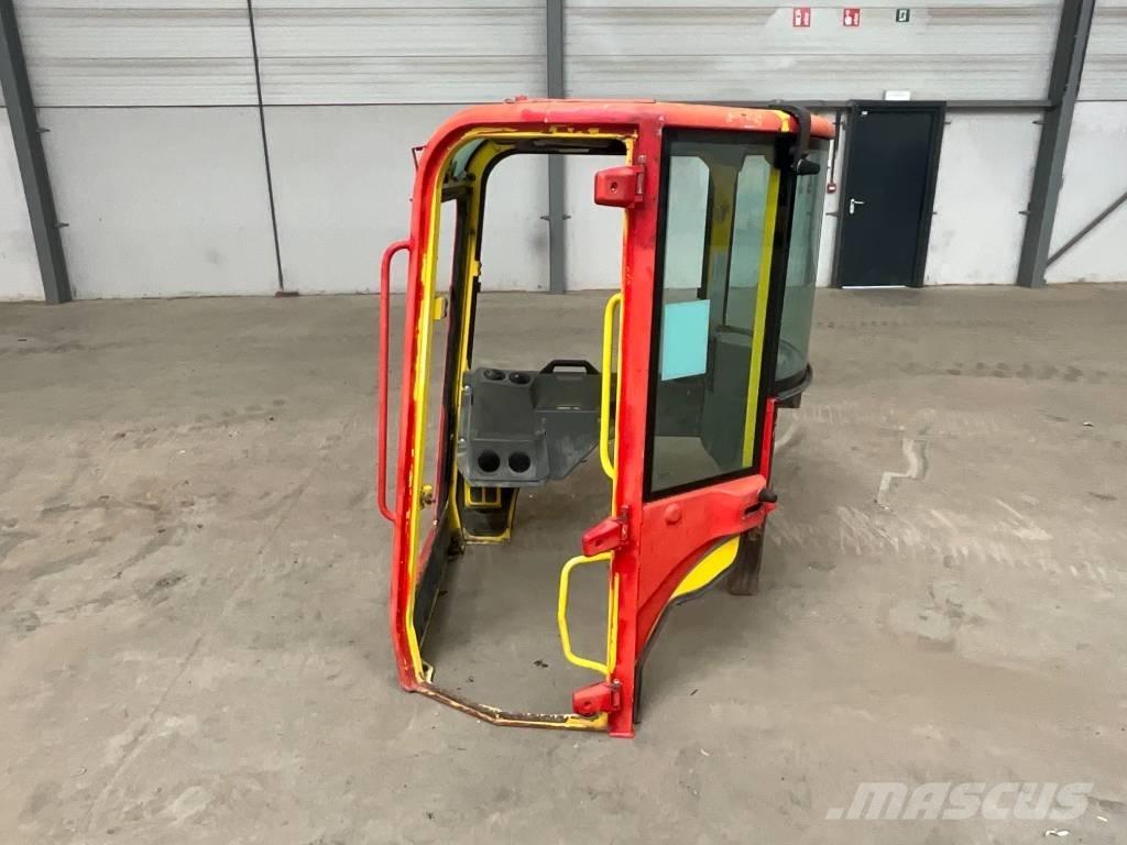 Yanmar vio 50 / vio 57 Kabiny a interiér