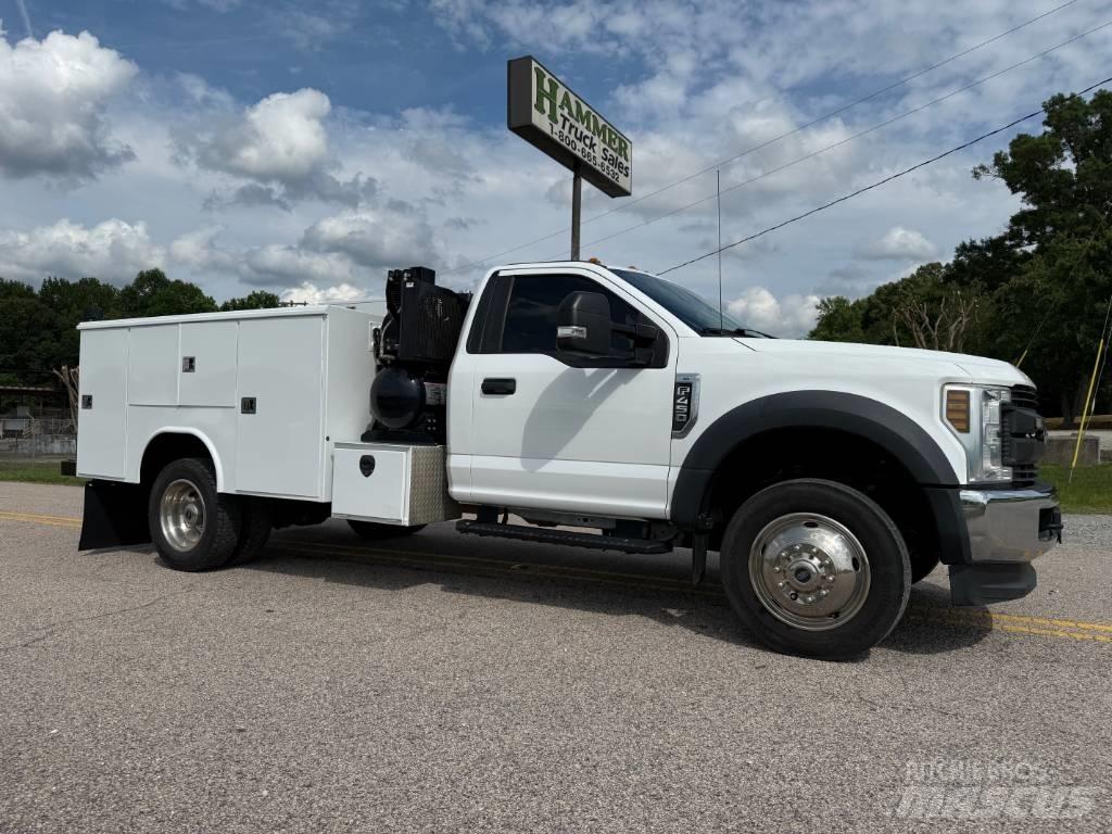Ford F 450 Komunální / Multi-užitková vozidla