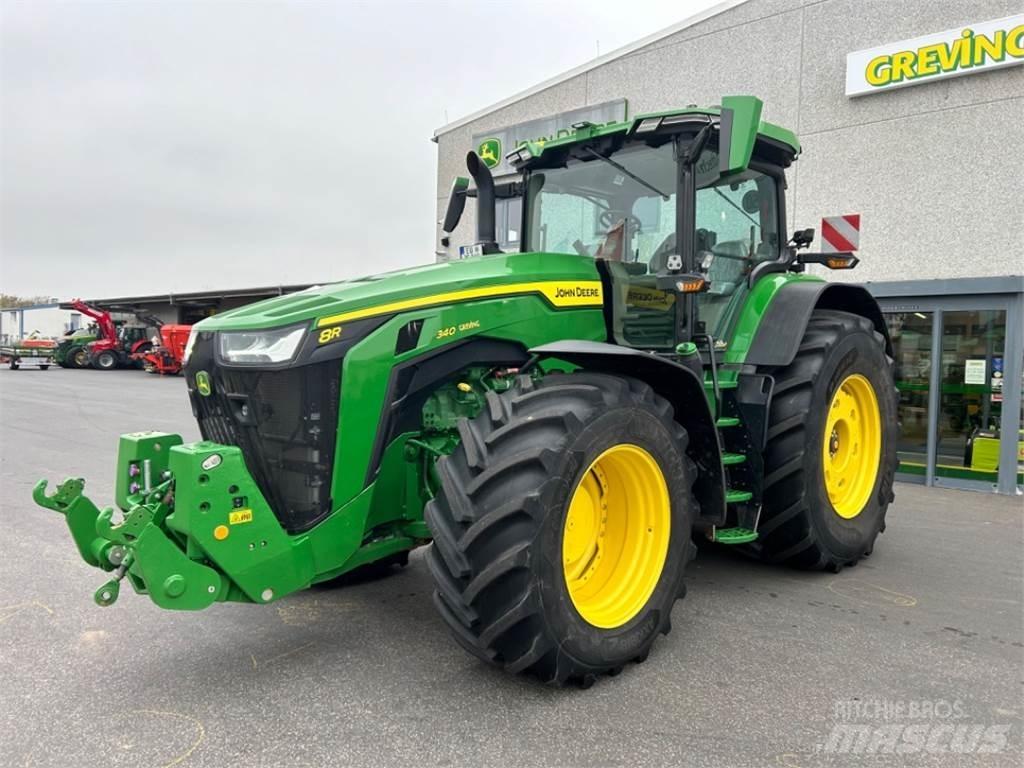 John Deere 8R340 Traktory