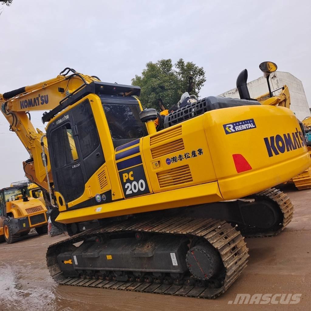 Komatsu PC 200-7 Pásová rýpadla