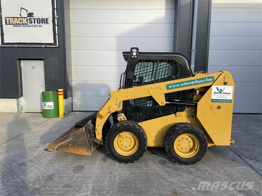 CAT 226 D3 (5867) Smykem řízené nakladače