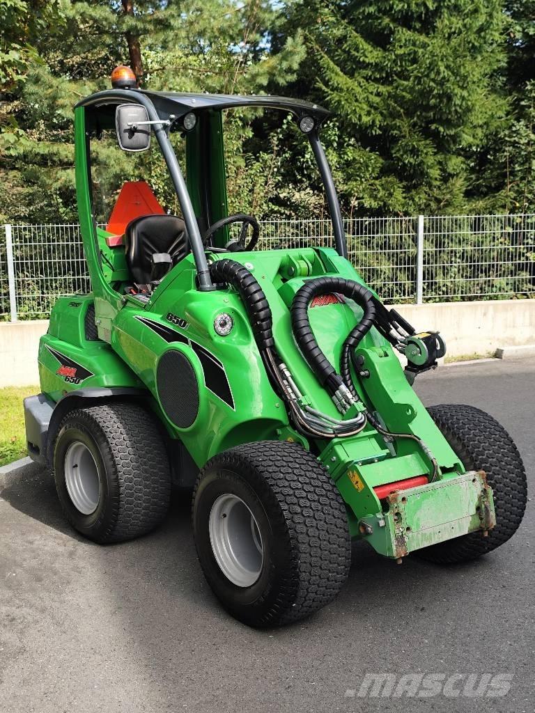 Avant 650 Víceúčelové nakladače