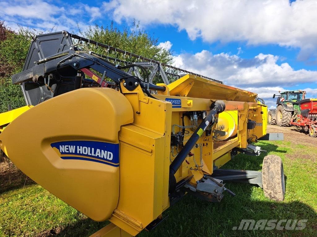 New Holland TC 5.90 Sklízecí mlátičky