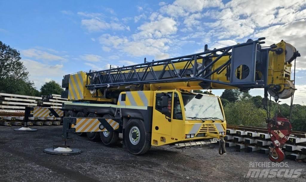 Terex AC140C Jeřáby pro těžký terén