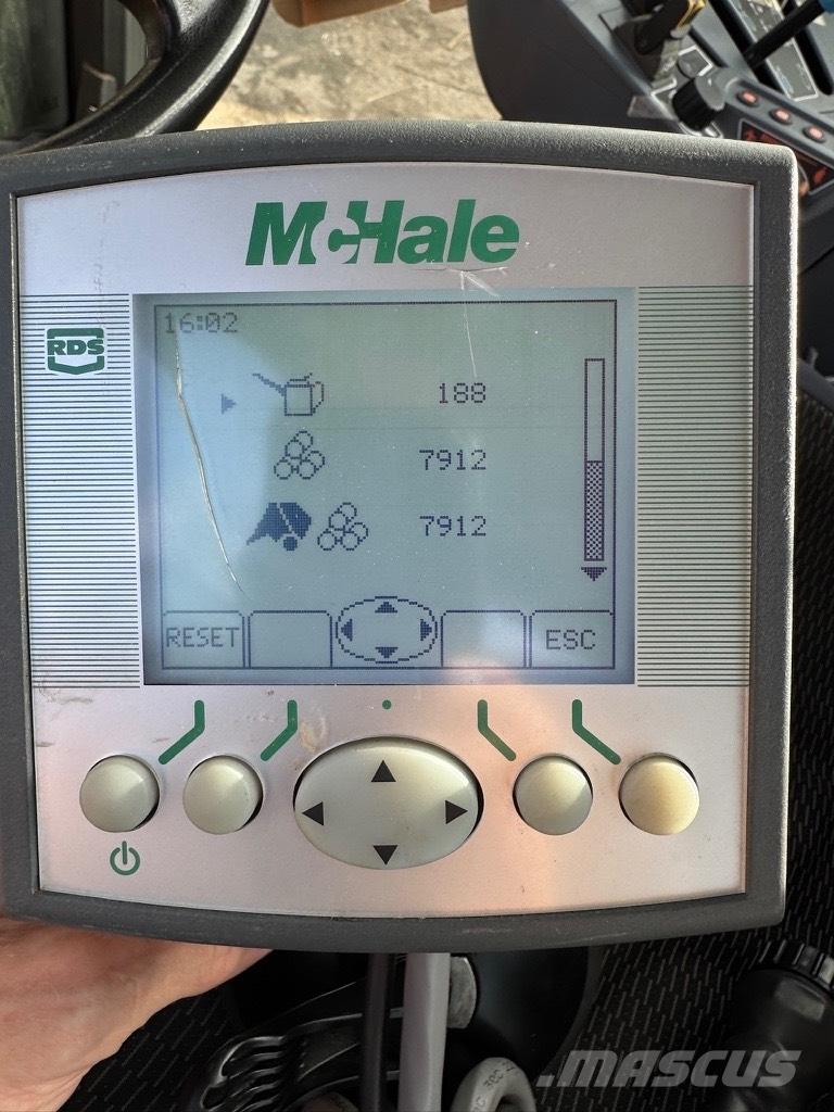 McHale F 5500 Lis na válcové balíky