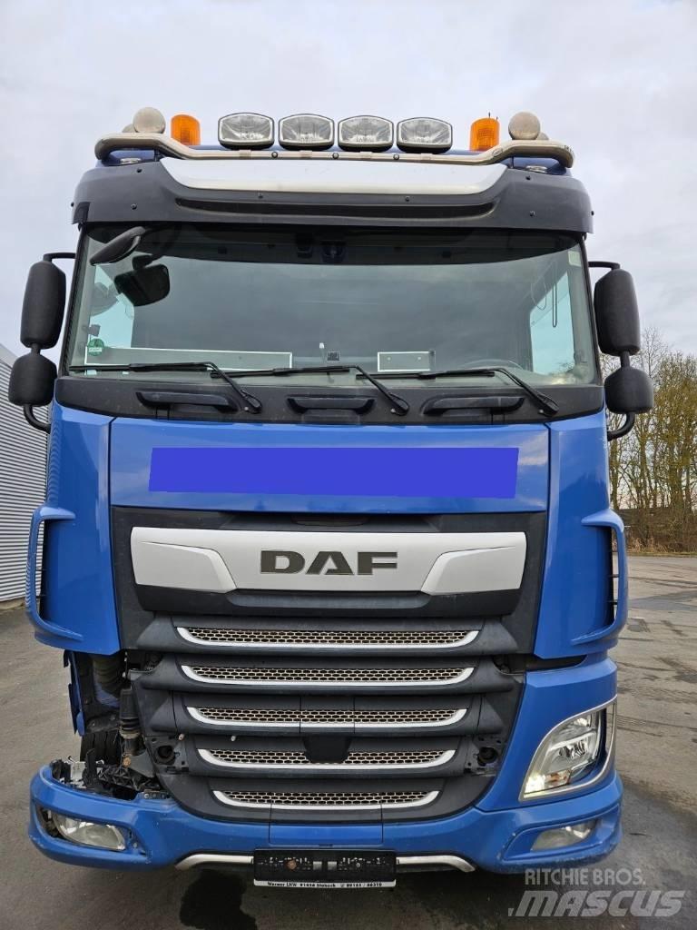 DAF XF 530 Unfall Tahače