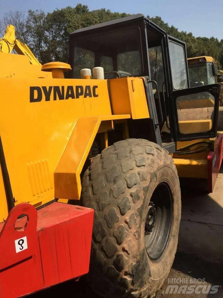 Dynapac CA 25 D Tahačové válce