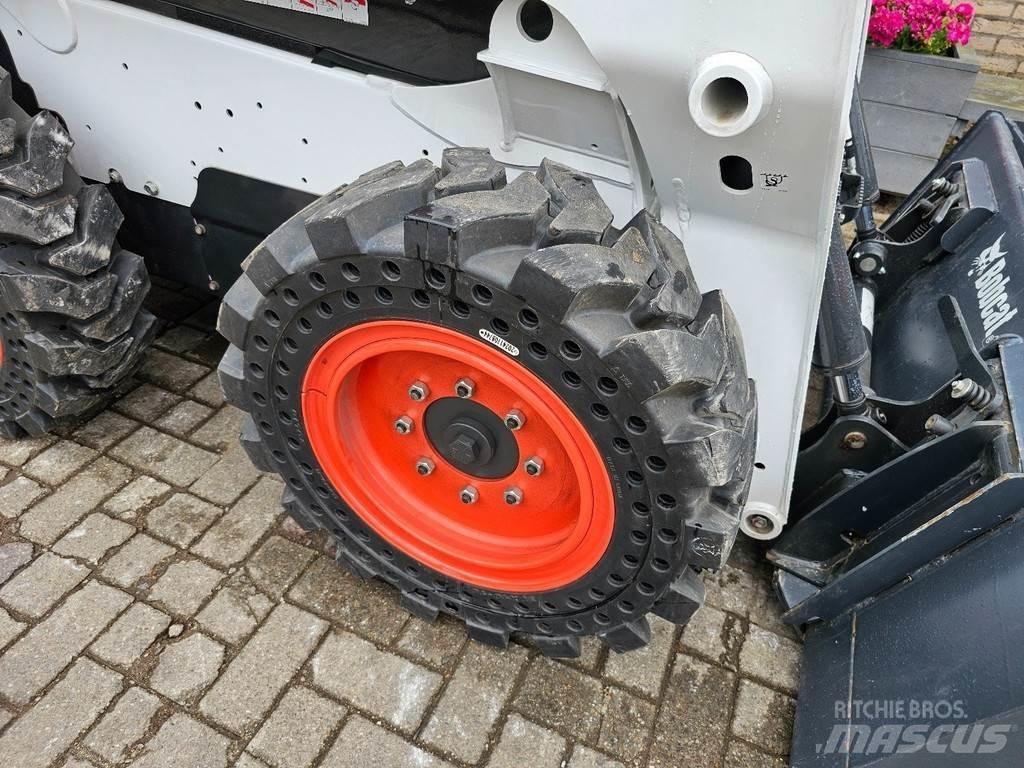 Bobcat S510 Kolové nakladače