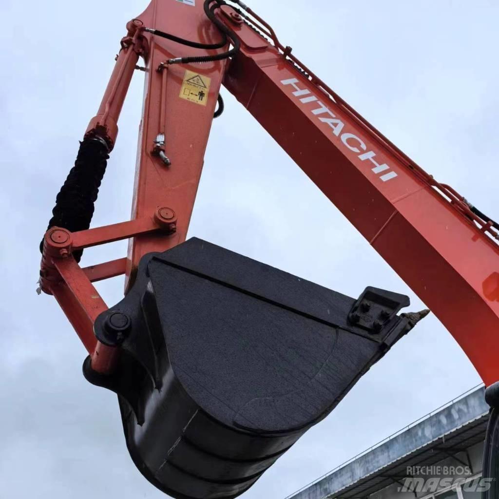 Hitachi ZX 120 Pásová rýpadla