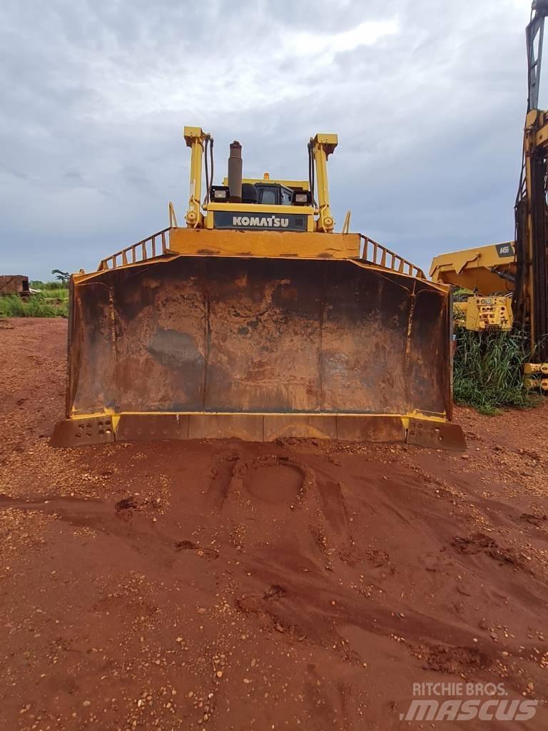Komatsu D 375 A Pásové dozery