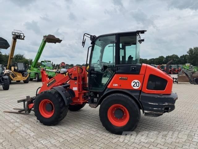Kubota R 090 Kolové nakladače