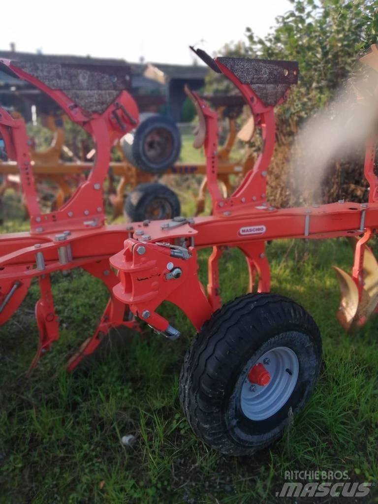 Maschio UNICO M 4+1 Oboustranné pluhy