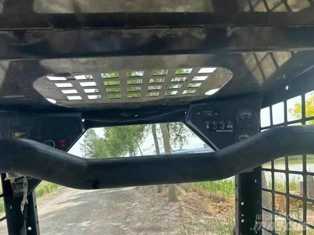 Bobcat S 70 Smykem řízené nakladače